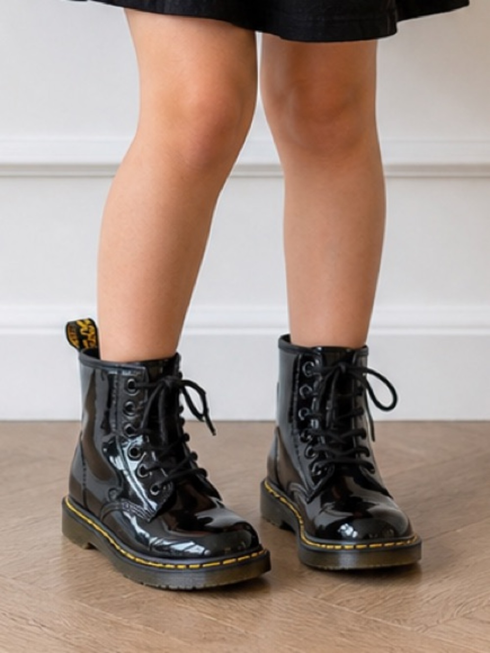 Dr. Martens 1460 Toddler Boots Black Patent Leather Size 1 Lace-Up Combat Boots‎